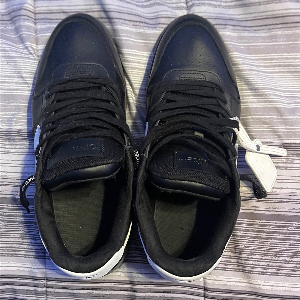 Men's Black and White Off white sneakers.
